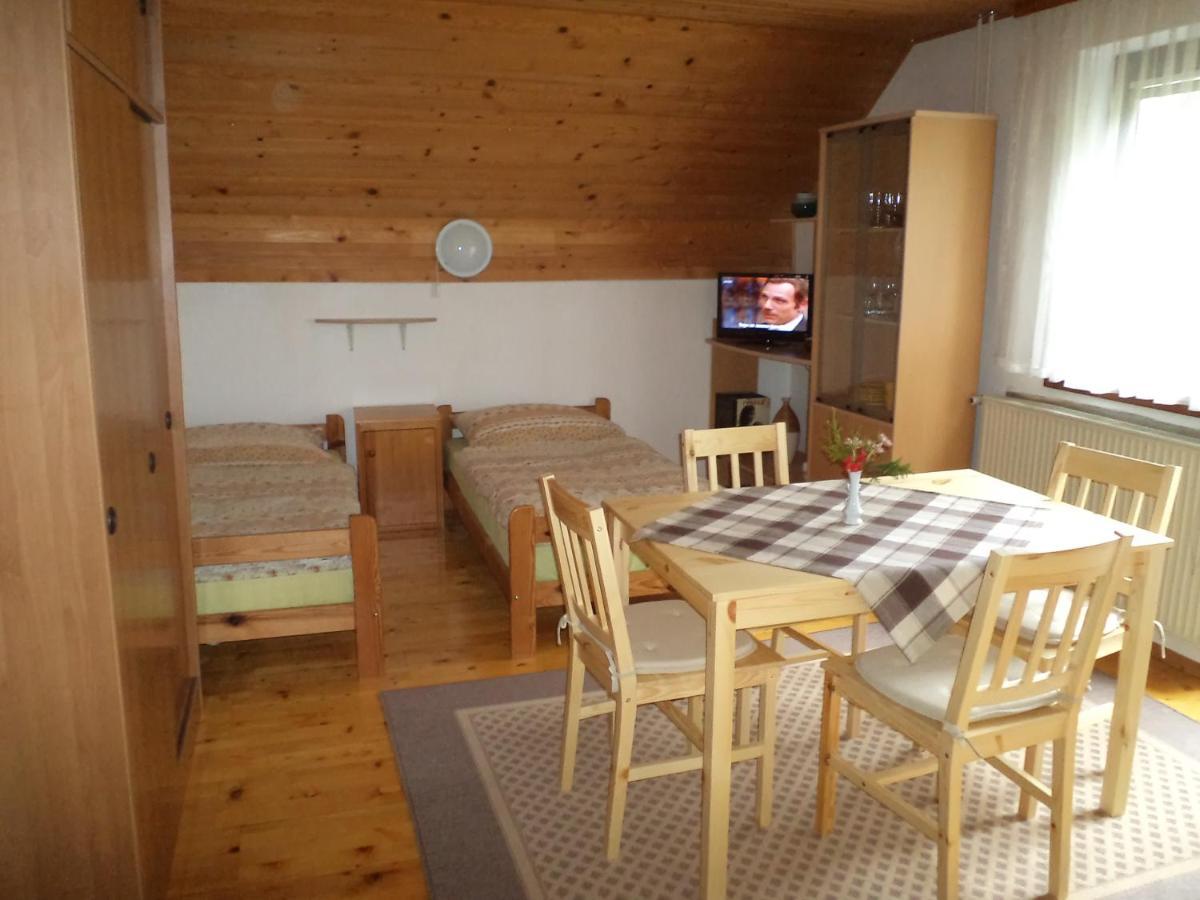 דירות יסניצה Apartma Podlogar Golica Triglav מראה חיצוני תמונה
